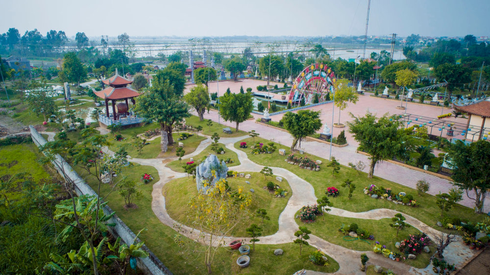 Toàn bộ khung cảnh xanh mướt của chùa Ninh Tảo